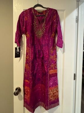 Purple Silk Kurta set with Gotta Work and scarf.